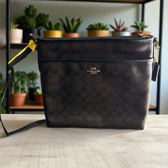 Coach Brown and Black Signature Bag - Picture 1 of 4